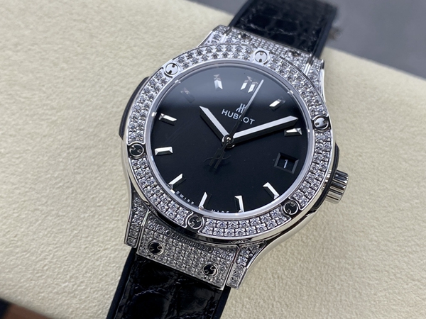 ウブロコピー時計背面デザイン